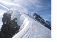 In cresta verso il Dome Blanc la P.Martellot fa capolino sulla dx