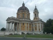 Pina al cospetto di Superga