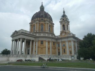 Pina al cospetto di Superga