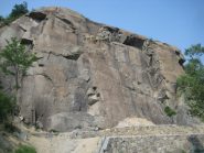 una comoda rampa porta alla parete