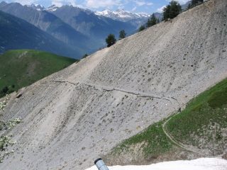 tratto di sentiero esposto