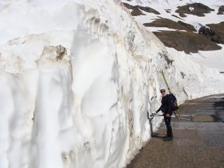 andando a piedi verso pont de neige