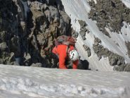 Paolo sopra il canalino NO (controllo ramponi)