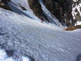 Paolo in retromarcia nel canalino N-O