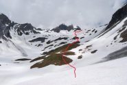 Il colle visto dal lago ed il percorso di salita