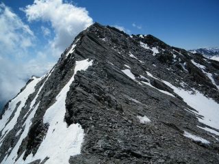 Il M.te Ferra e la cresta percorsa vista dalla depressione