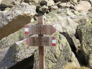 Segnaletica sentieri presso l'Alpe Muanda