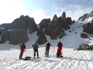 Il pendio-canale alla destra da noi salito