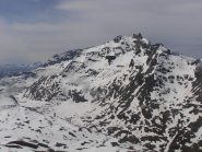 11 - Vallone delle Savine ancora ben innevato