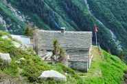 passando nei pressi della Capanna Adula CAS m. 2012 (29-6-2013)