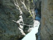 La tranquilla passerella dell'inferno