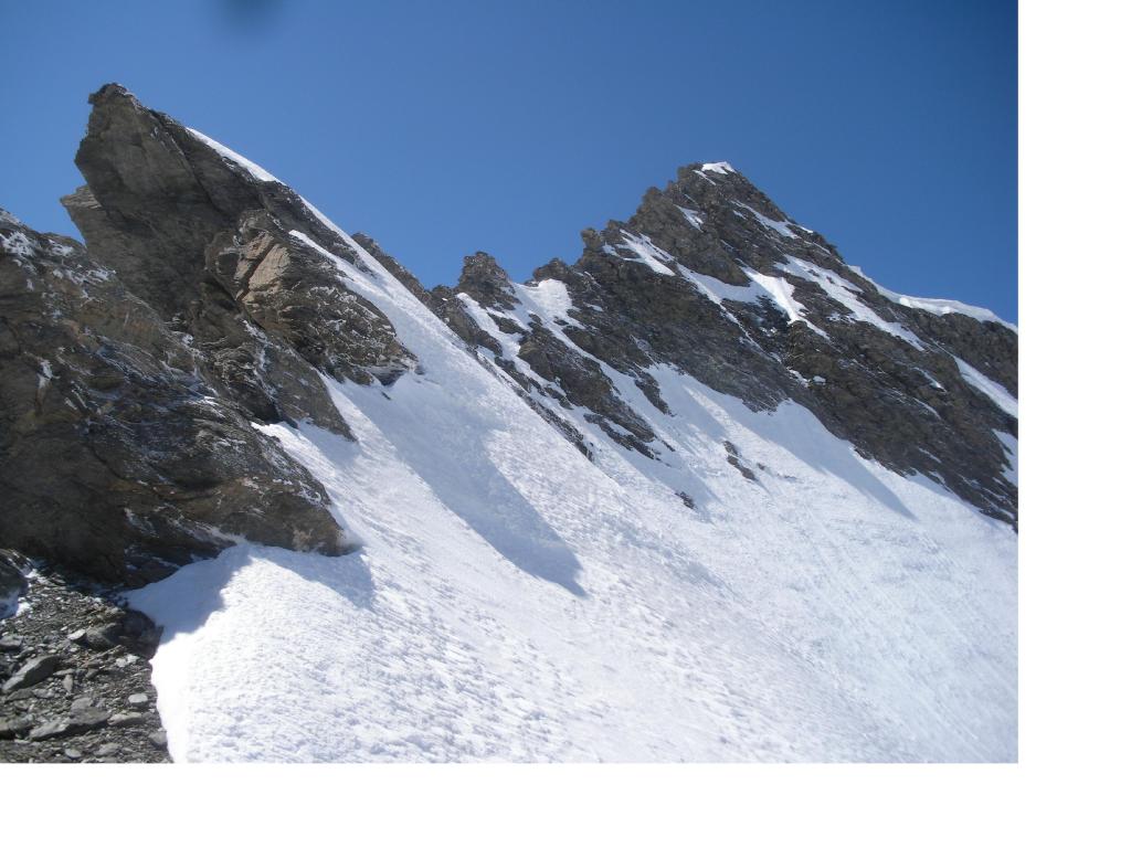 La cresta nord est della P.Avril dal Col Costan..