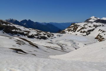 il Lago del Busin visto dall'omonimo passo