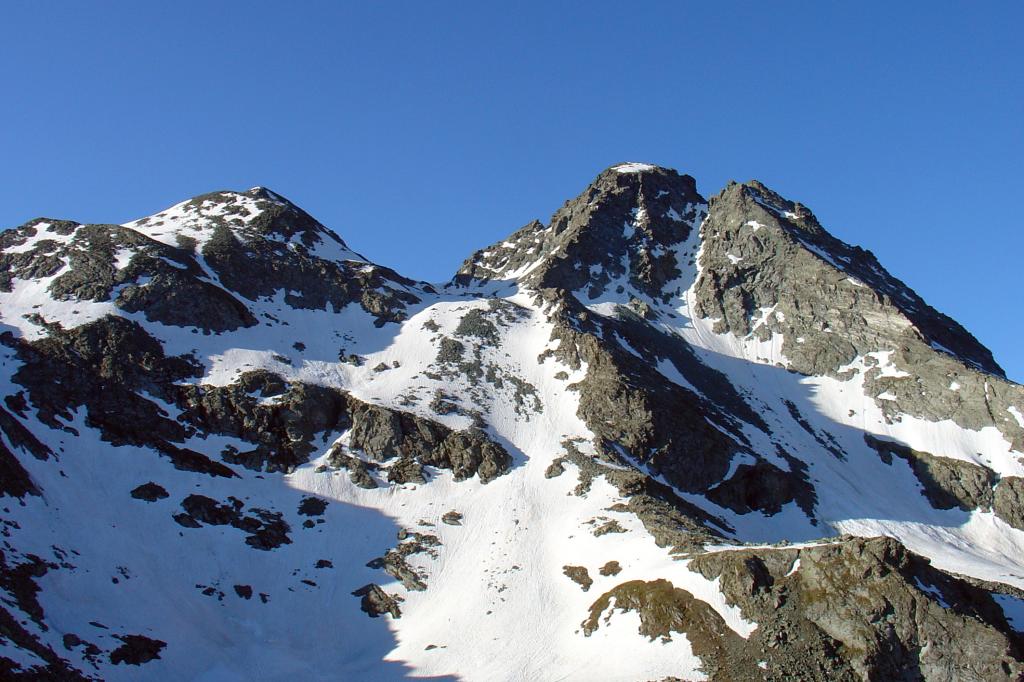 vista su meidassa, luisas e granero (a centro parete il canale)