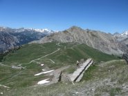 Dal Gondran, la strada che conduce al forte Janus.