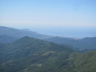 Vista dalla vetta verso Chiavari e Sestri Levamte