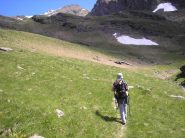 sullo sfondo la croce di vetta