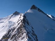 Il tratto di cresta tra il Dirrujoch e l'Hobarghorn