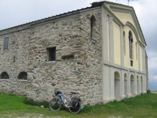 breve pausa al colle poi via:nebbie in agguato!