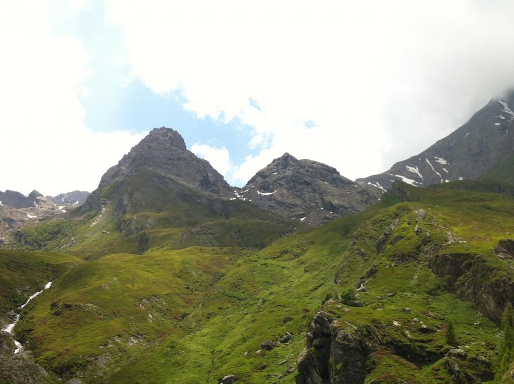 Turlo a SX e Piccolo Turlo a DX, dal Lago.