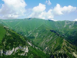 Vista verso la Cresta del Balou e Rocca Cernauda