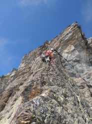 Il filo di cresta e la placca in alto della terzultima e bella lunghezza