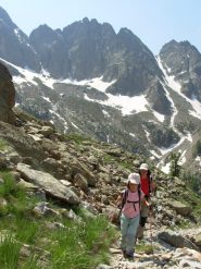 durante la salita, a fianco della Madre di Dio