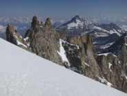 prima parte di cresta: i gendarmi del Piccolo Paradiso visti dal lato Cogne