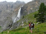 sguardo alla cascata e gruppo la BIANCA  