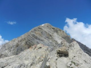 Quasi in uscita l' ultimo tratto verso la vetta...al sole