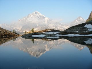 Riflesso del M.Leone nel Lago Bianco