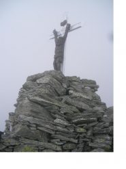 Il cristo in vetta al Crabun..