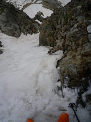 In gresso del canale di Sx. Un po' strettino