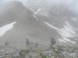Si scende, peccato la nebbia!