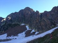 La parete vista dal colletto a E della Rocca di San Giovanni