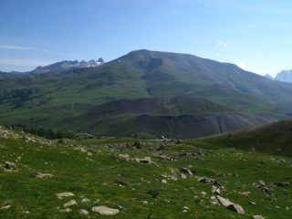 Il col de Vars e la Tete de Paneiron salendo verso il col Crachet