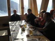 abbiamo mangiato bene e siccome l'acqua costava di piu' della birra,prosit