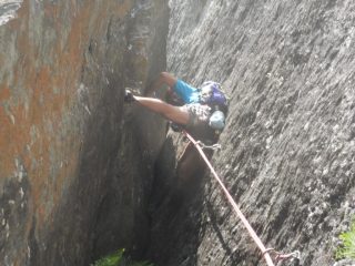 Uomo incastrato nel camino