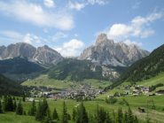 splendida vista su Corvara salendo al Campolongo