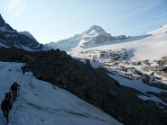 La Tresenta sullo sfondo