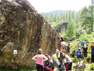 blocco 7b al settore gollum: bei passaggi semplici sul 6a su belle concrezioni