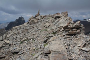 l'ometto di pietre sulla cima