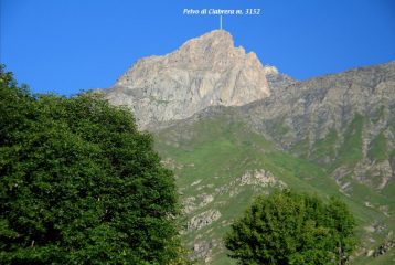 la nostra meta, vista dalle Grange Cruset