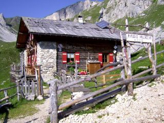 Rifugio Valacia m.2275