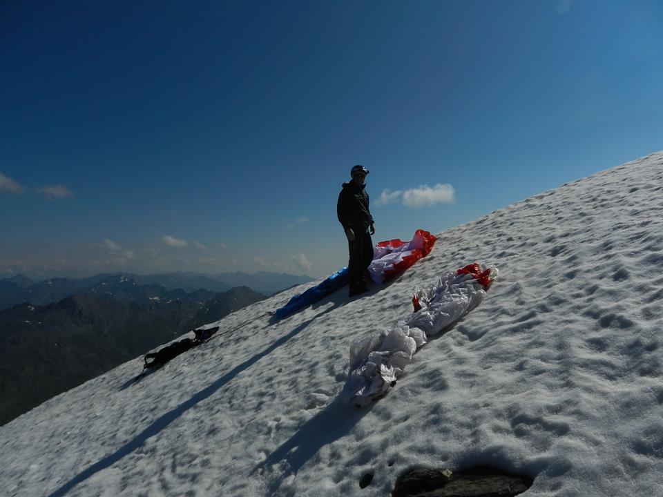 In decollo , dietro la camera Enrico Morello 