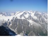 A sud-ovest e' la Pigne d'Arolla a dominare lo scenario..