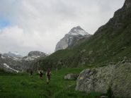 Granta Parei sullo sfondo