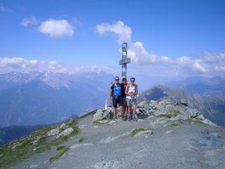 tutti e tre in vetta...