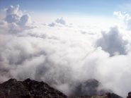 Lì sotto, un terribile caldo afoso...