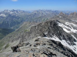 Dalla cima la via al colle d'Asti